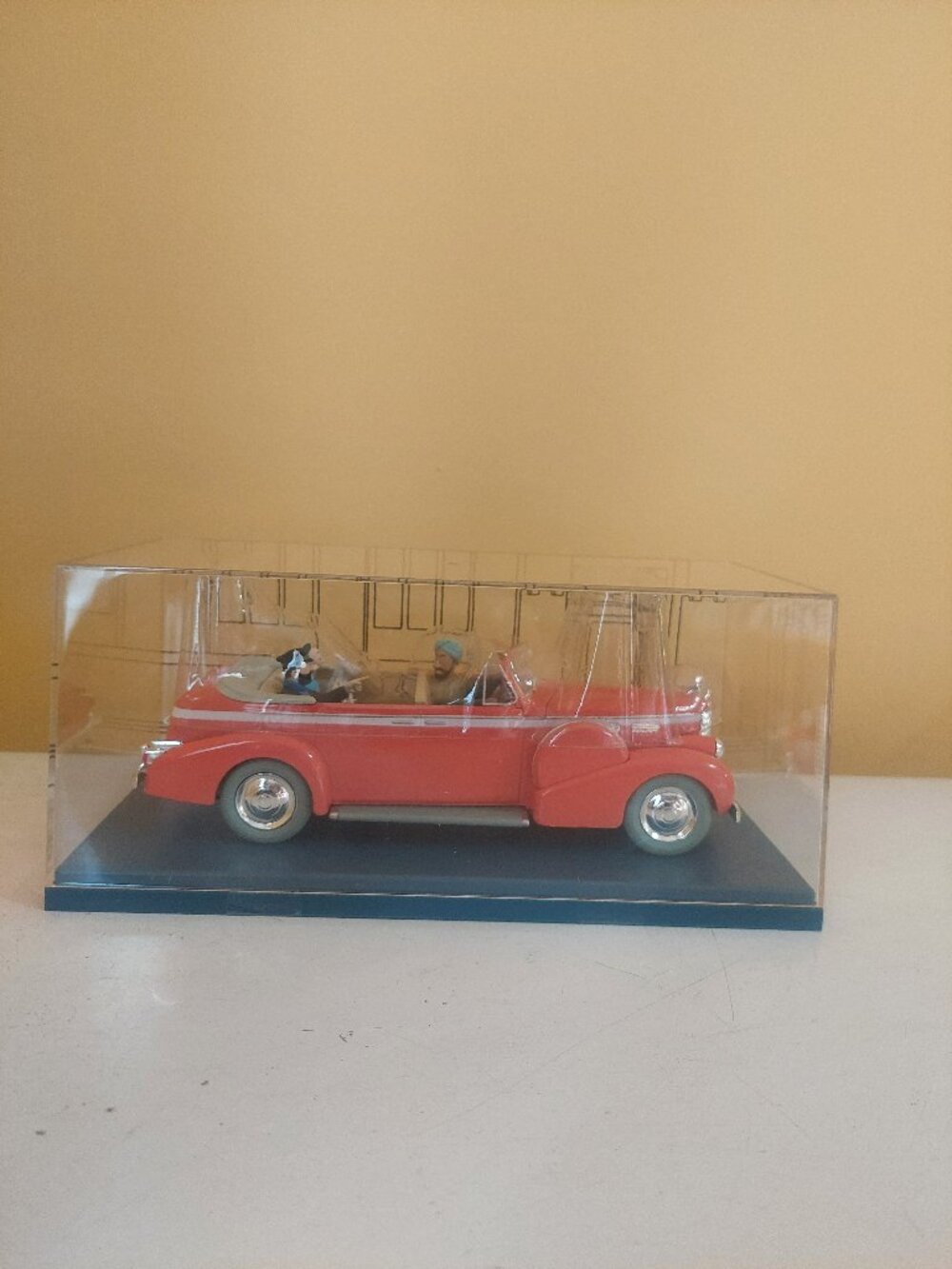 Herge's Adventures of Tintin Cadillac V8 New Delhi Taxi #03 1/24 Diecast NEW